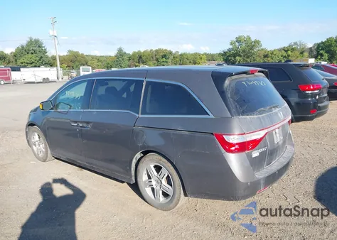 2013 Honda Odyssey Touring/Touring Elite z USA, uszkodzony, nr VIN 5FNRL5H9XDB028698